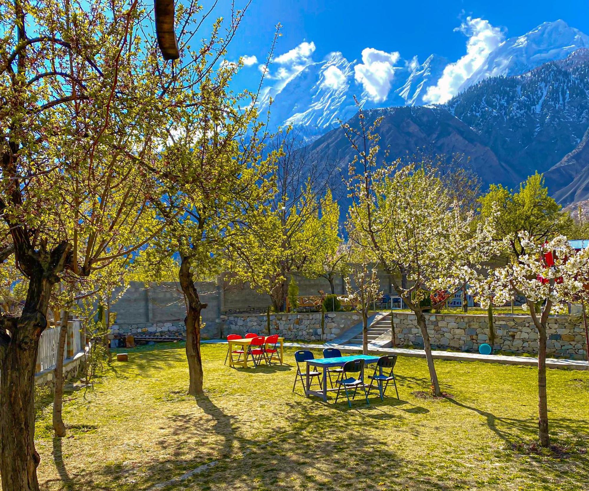Dumani Nagar Hotel & Resort Karimabad  Εξωτερικό φωτογραφία