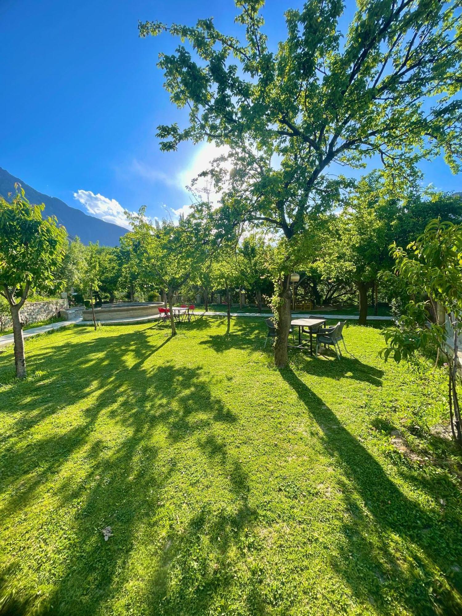Dumani Nagar Hotel & Resort Karimabad  Εξωτερικό φωτογραφία